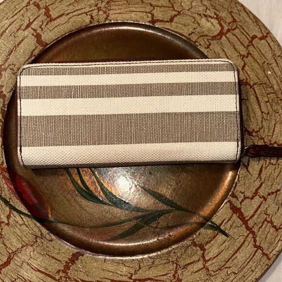 FOSSIL Madison Cognac Neutral Strip Wristlet Clutch Wallet - Picture 2 of 12